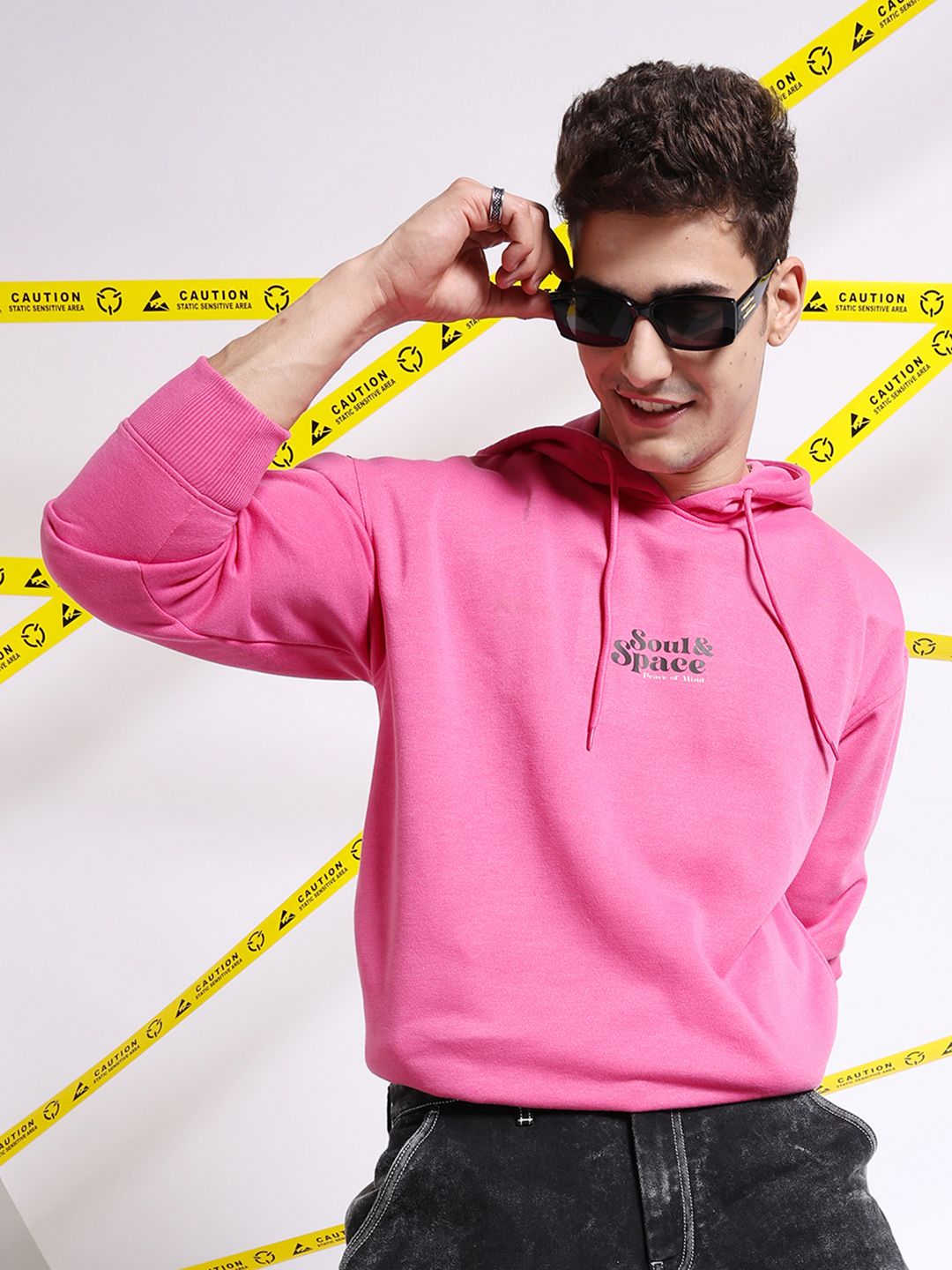 Pullover Bercetak Grafik Garasi India