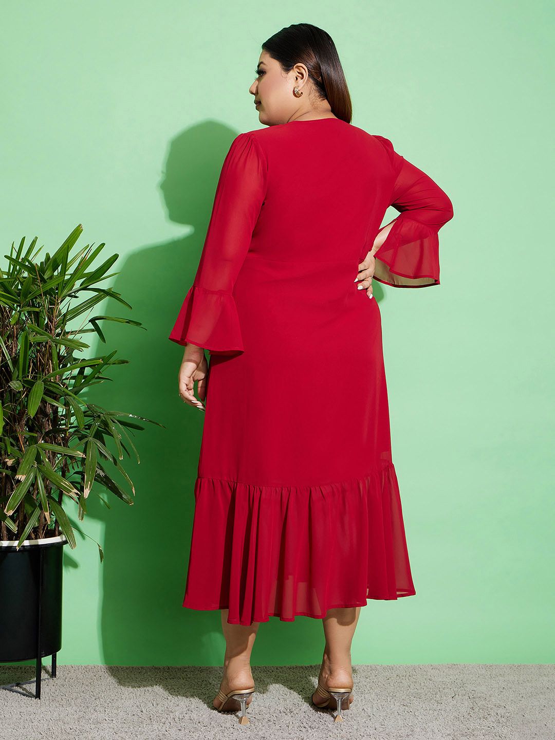 SASSAFRAS Curve Plus Size Maroon V-Neck Bell Sleeves Georgette Warp Midi Dress
