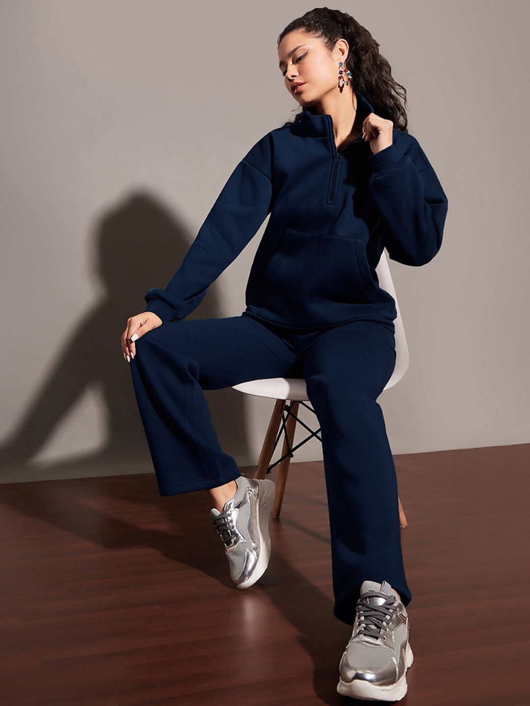 SASSAFRAS Women Navy Blue Relaxed Fit Mid-Rise Fleece Track Pants