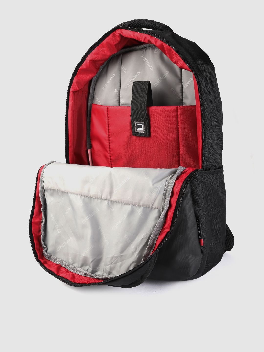 Gear Unisex Black Solid 16 Inch Laptop Backpack