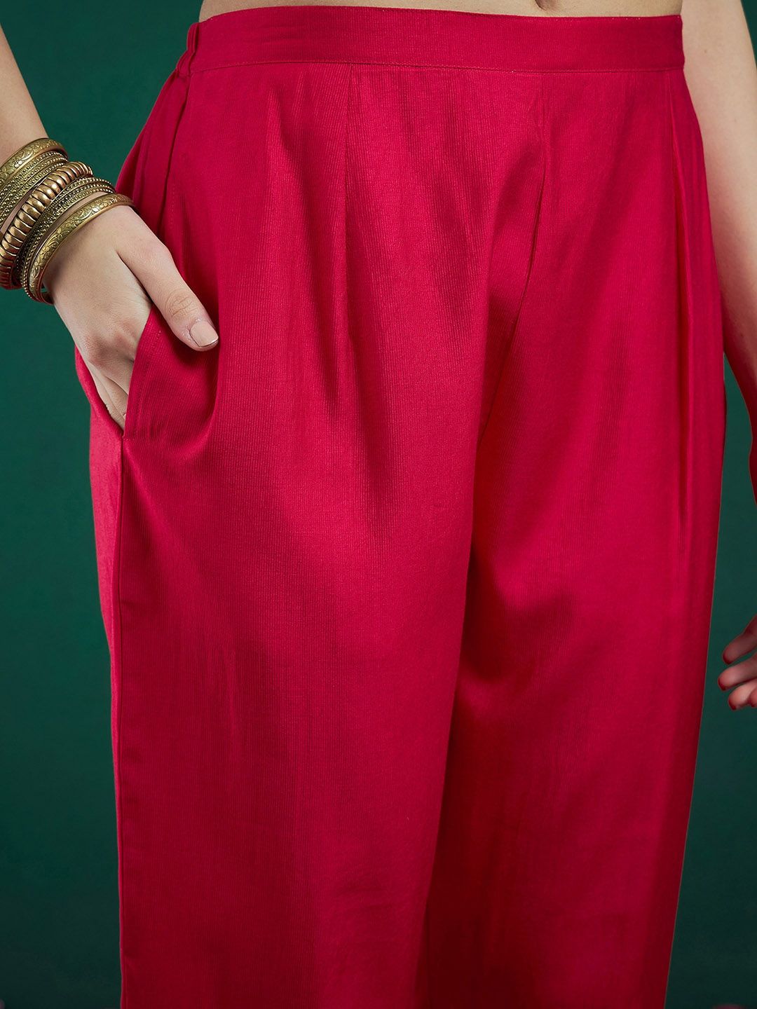 Indo Era Floral Embroidered Regular Liva Zari Kurta With Trousers & Dupatta