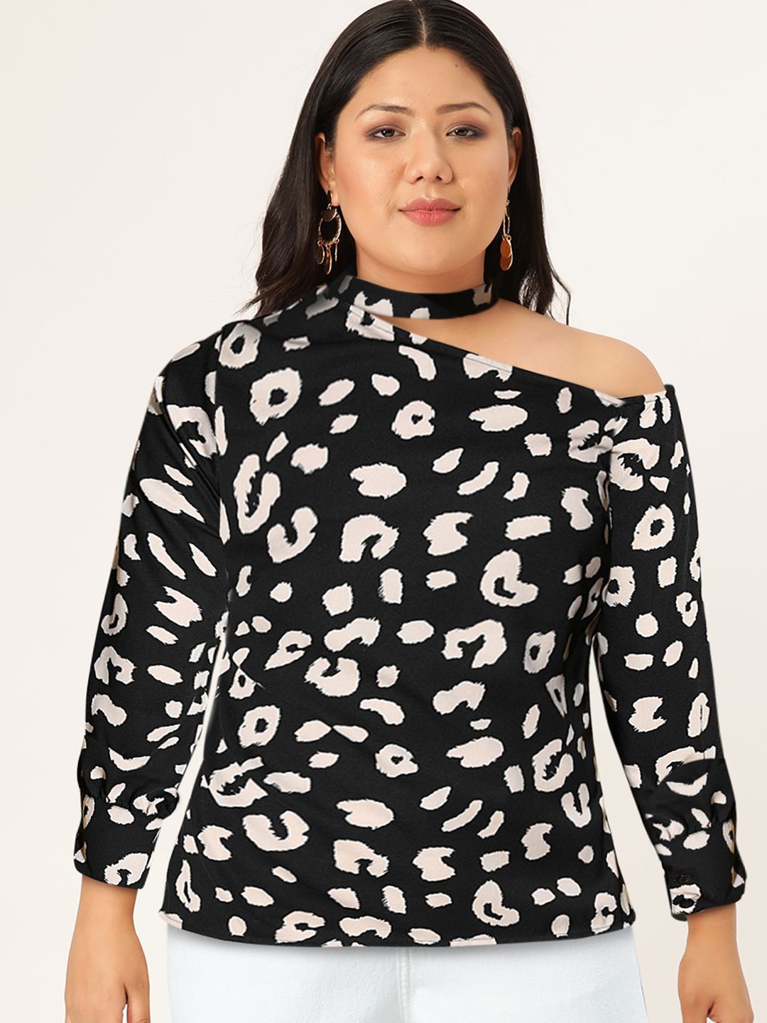 Berrylush Deep Black Animal Printed New Neckline Top