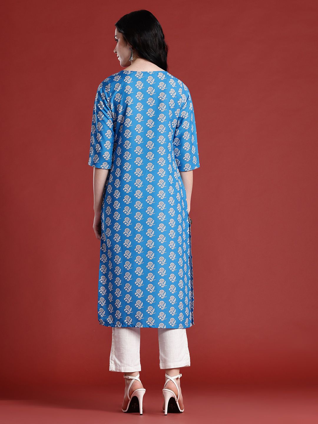 Anouk Floral Printed Boat Neck Straight Kurta