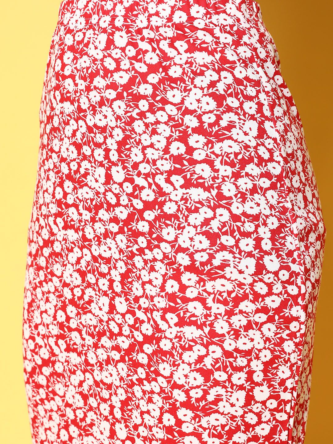 Berrylush Stunning Red Floral Pencil Skirt