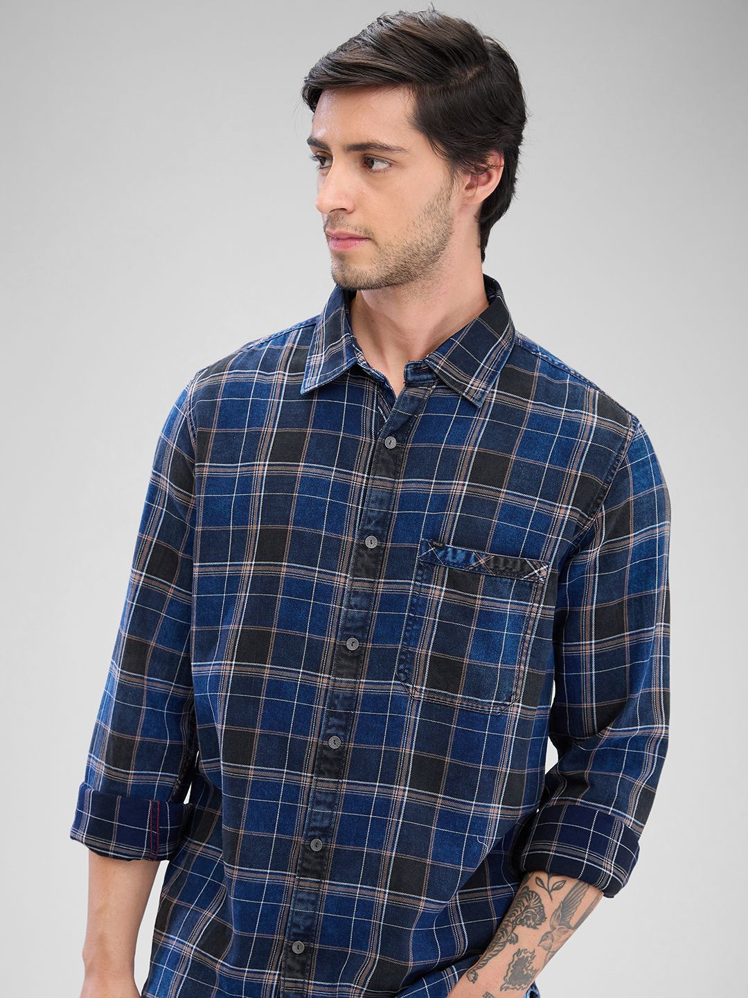 SPYKAR Men Tartan Checks Slim Fit Baju Kasual