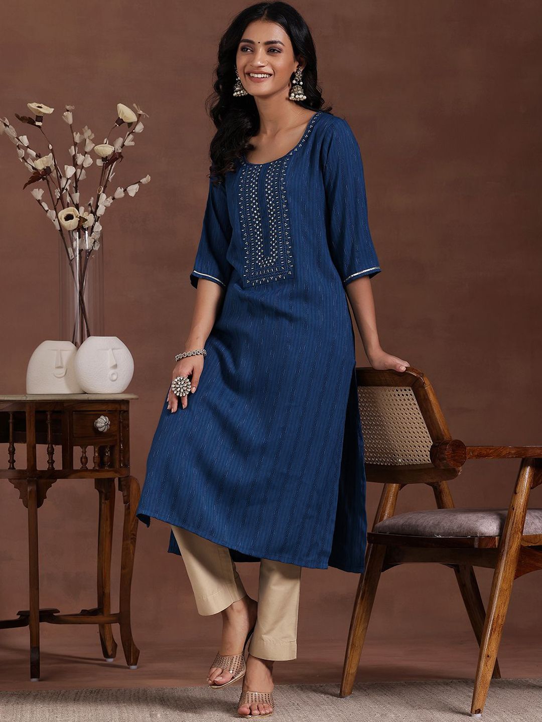 Libas Round Neck Ethnic Motifs Embroidered Dobby Straight Kurta