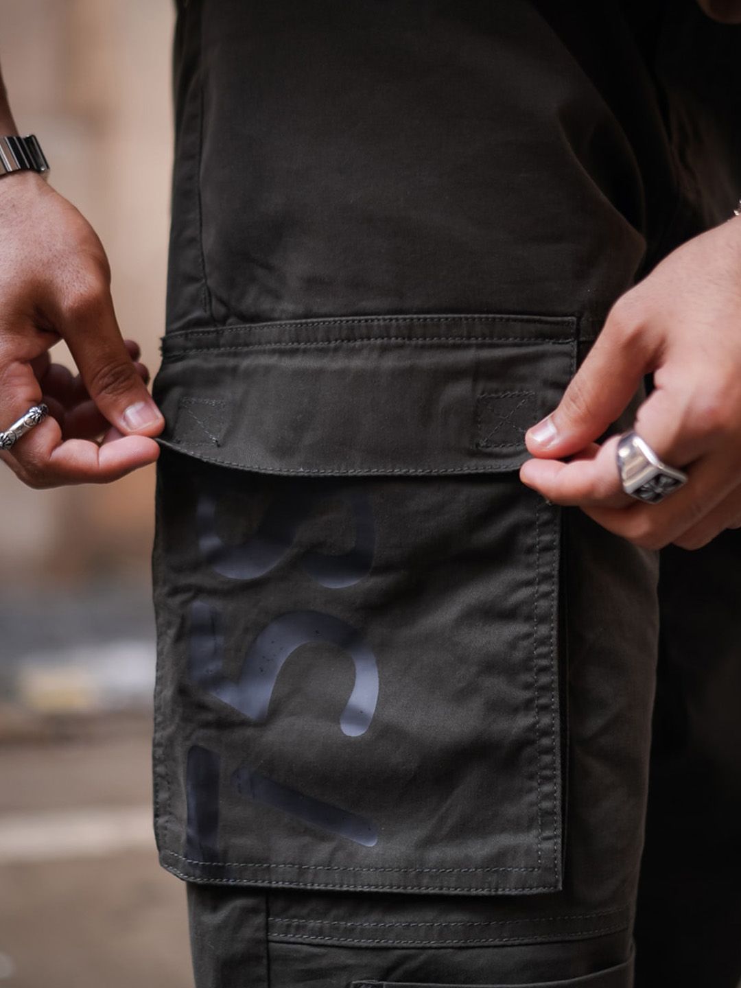 Powerlook Men Loose Fit Pure Cotton Cargos Trousers