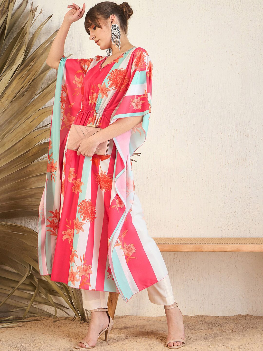 Indo Era Women Floral Printed Gotta Patti Kurta