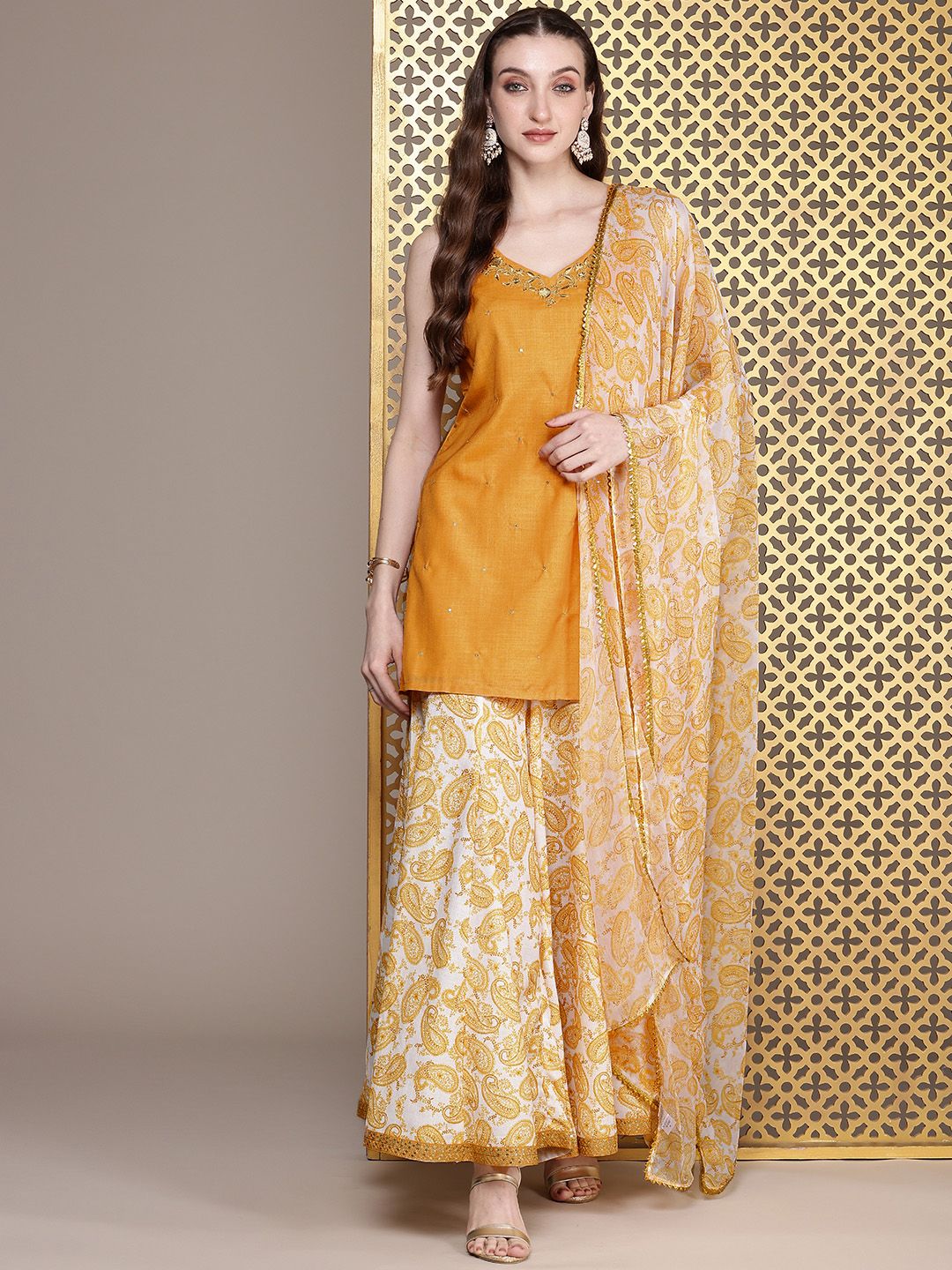 House of Pataudi Women Ethnic Motifs Regular Jashn Kurti With Palazzos & Dupatta
