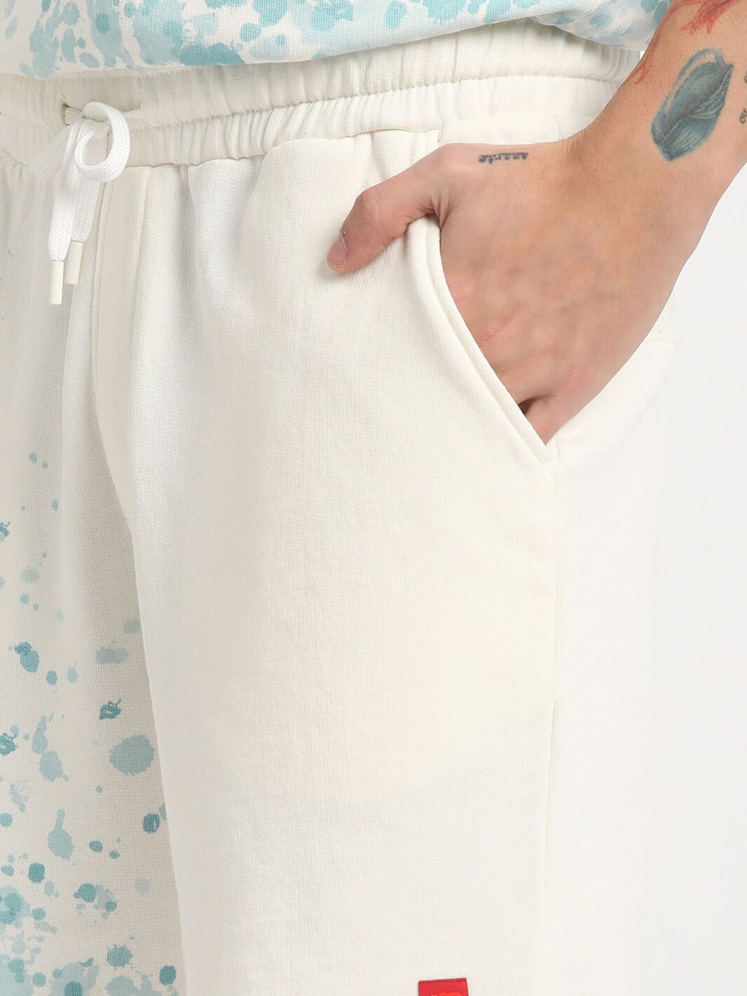 THE BEAR HOUSE Men Abstract Printed Pure Cotton Shorts