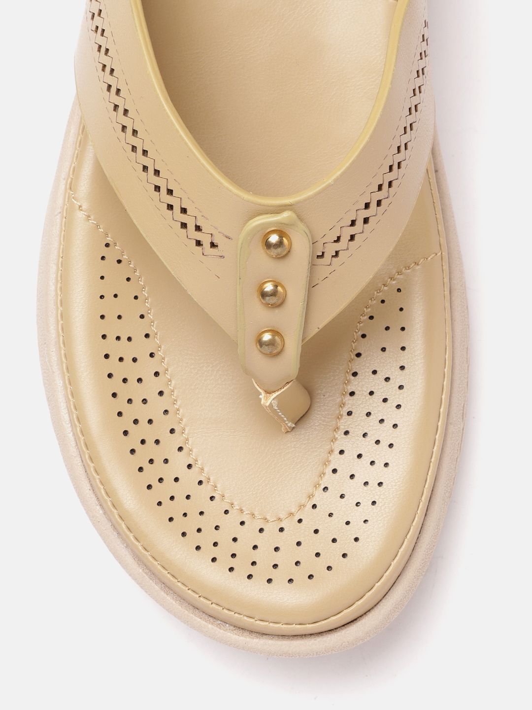 DressBerry Beige Solid Comfort Sandals