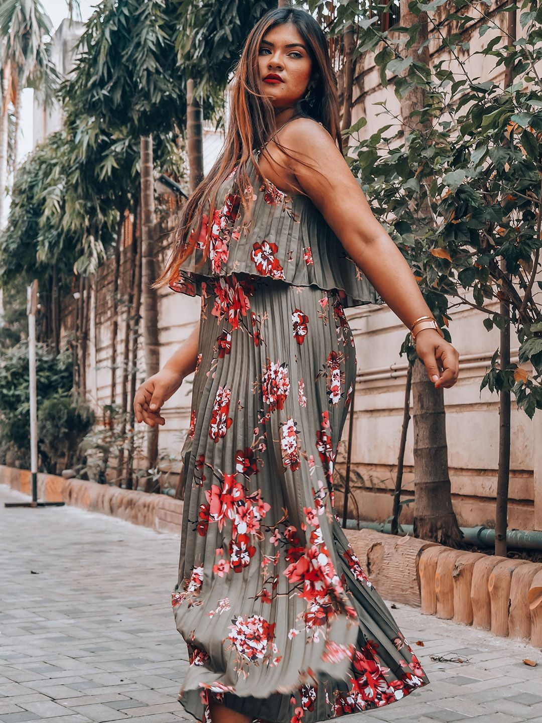 SASSAFRAS Olive Green & Pink Accordion Pleat Printed Maxi Dress