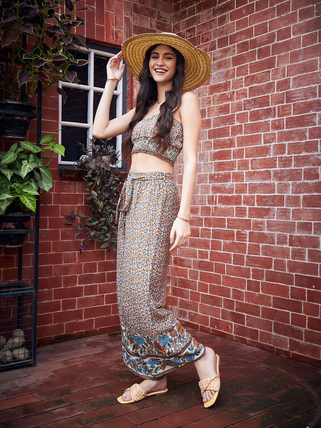Berrylush Beige Floral Printed Crop Top With Trousers