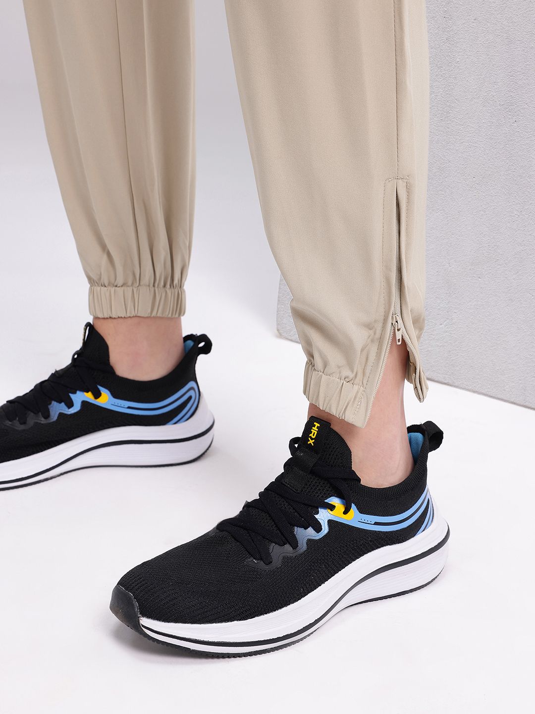 HRX by Hrithik Roshan Women Colourblocked Rapid-Dry Training Joggers