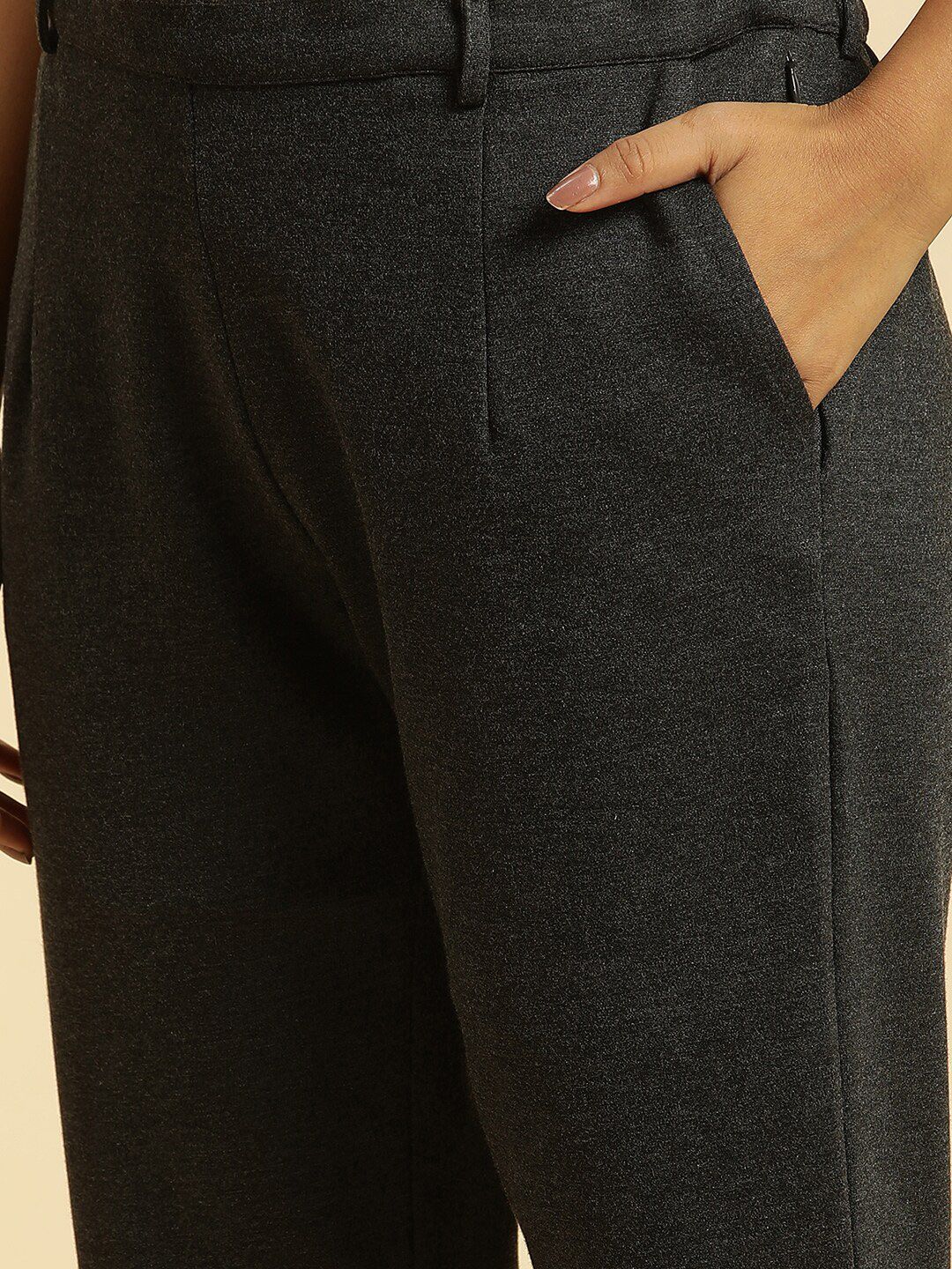 W Women Slim Fit Mid-Rise Cropped Trousers