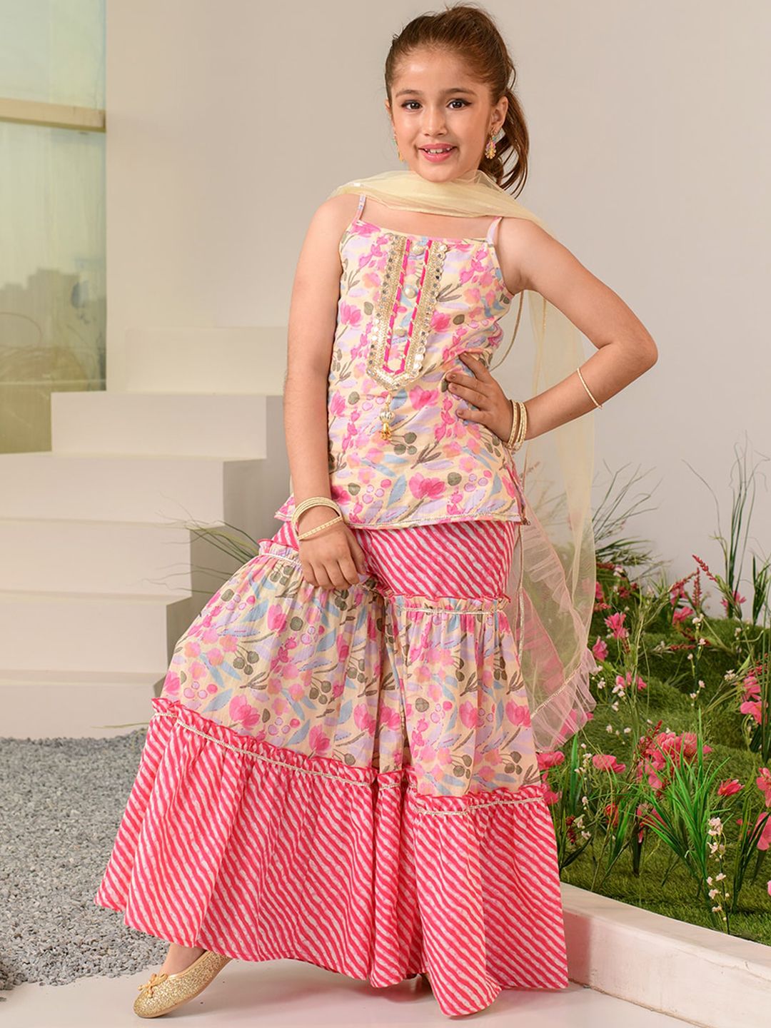 pspeaches Girls Floral Printed Regular Pure Cotton Kurta with Sharara & Dupatta