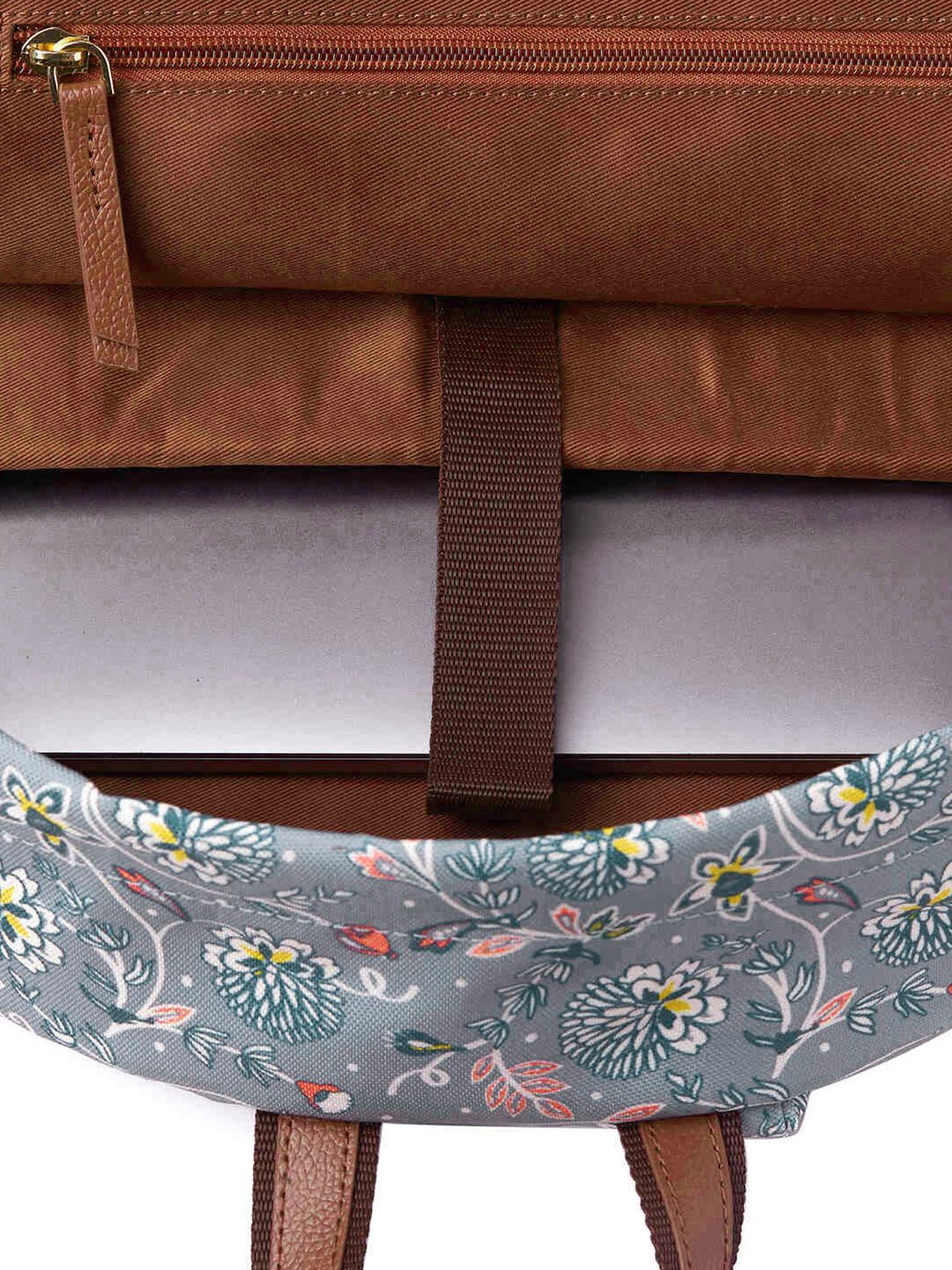 TEAL BY CHUMBAK Women Printed Light Weight Medium Back Pack