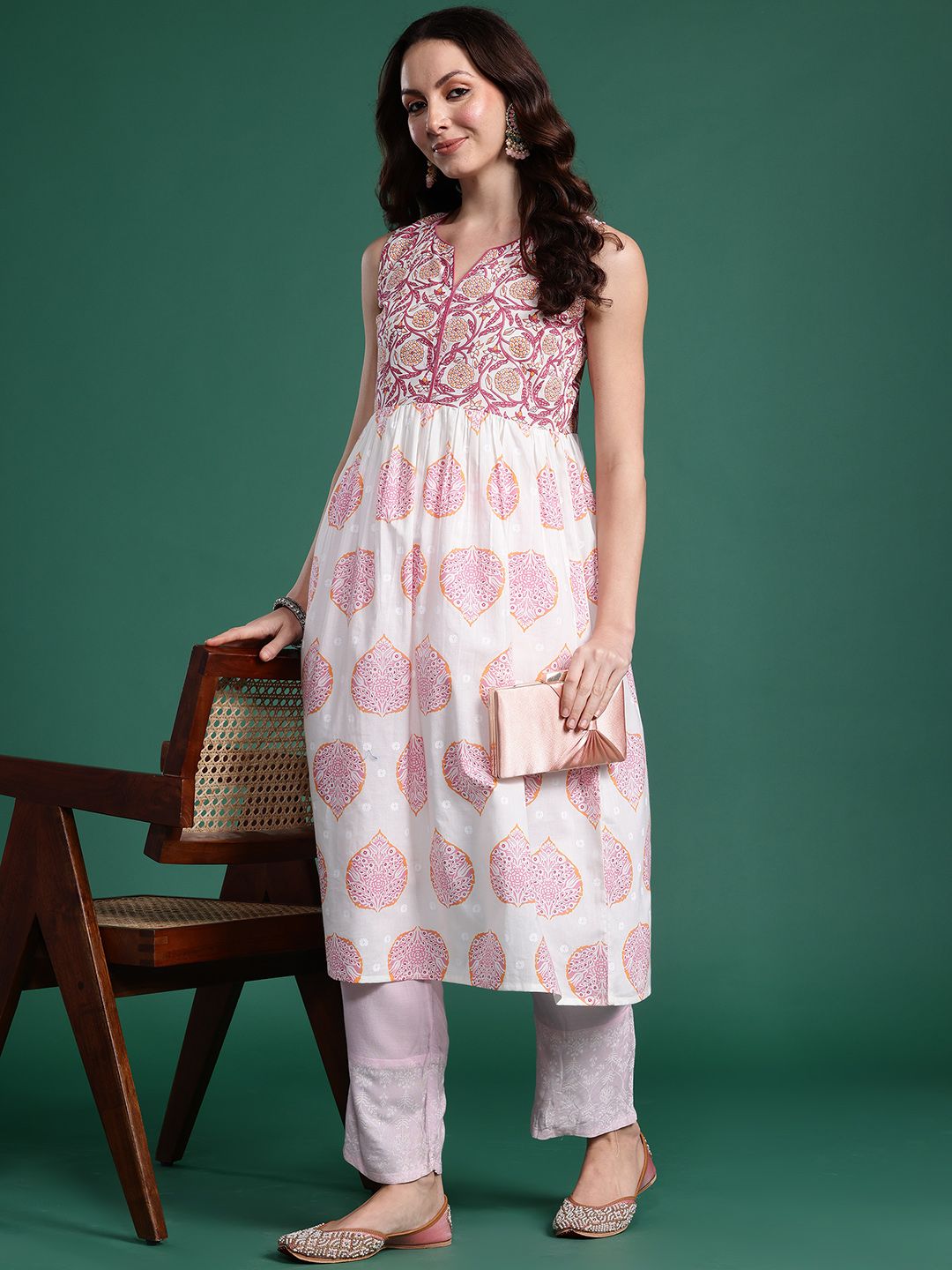 Indo Era Women Floral Printed Pure Cotton Anarkali Kurta