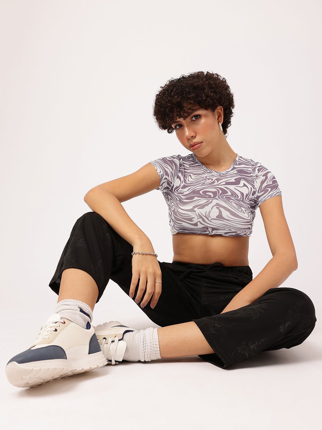 DressBerry Net-Worthy Abstract Print Crop Top