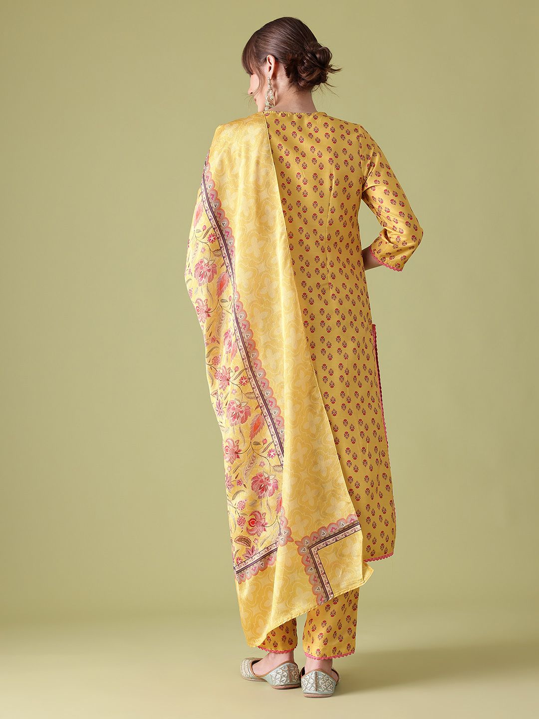 Anouk Women Floral Printed Regular Kurta with Trousers & Dupatta with Lace Detail