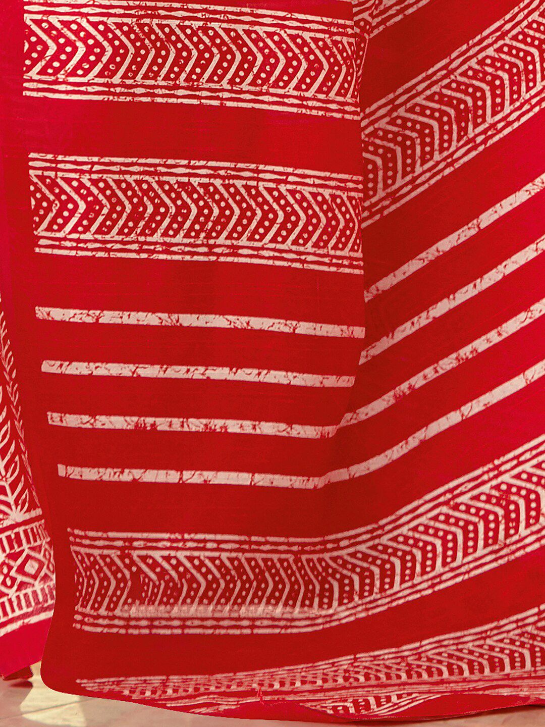 Saree mall Red & White Ethnic Motifs Dabu Sarees