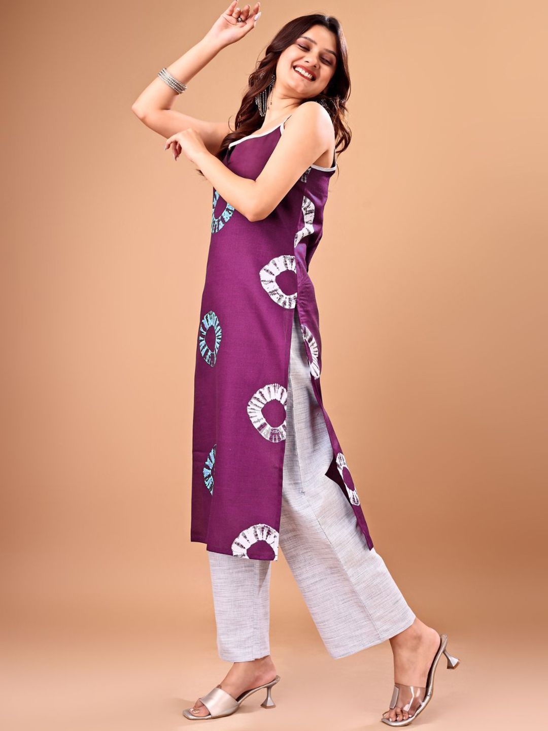 KALINI Women Abstract Printed Kurta with Palazzo
