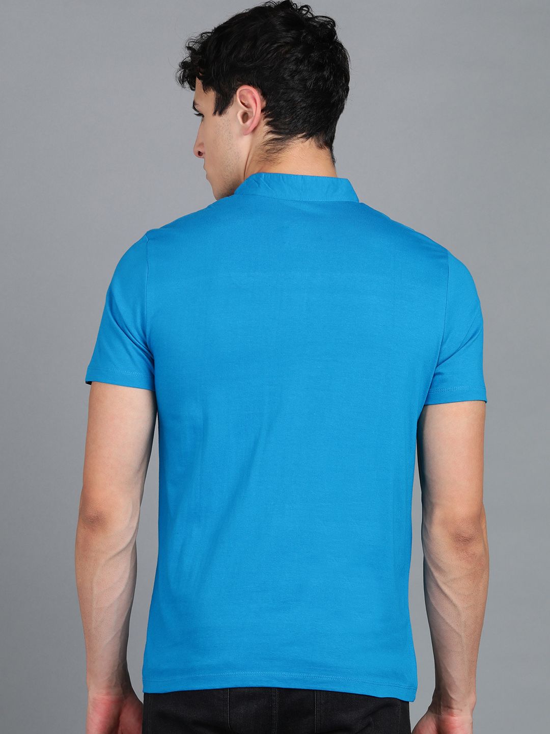 Urbano Fashion Men Blue Solid Slim Fit Mandarin Collar Pure Cotton T-shirt