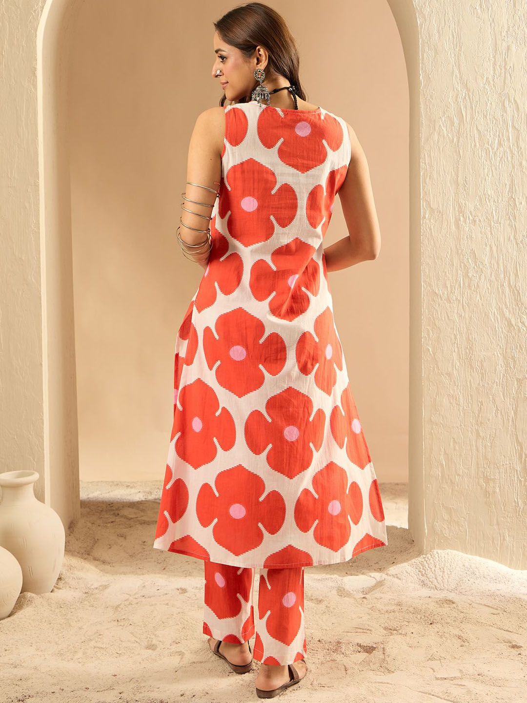 Indo Era Women Floral Printed Regular Pure Cotton Kurta with Trousers