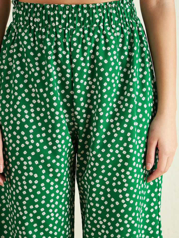 Berrylush Women Green Floral Printed High-Rise Trousers
