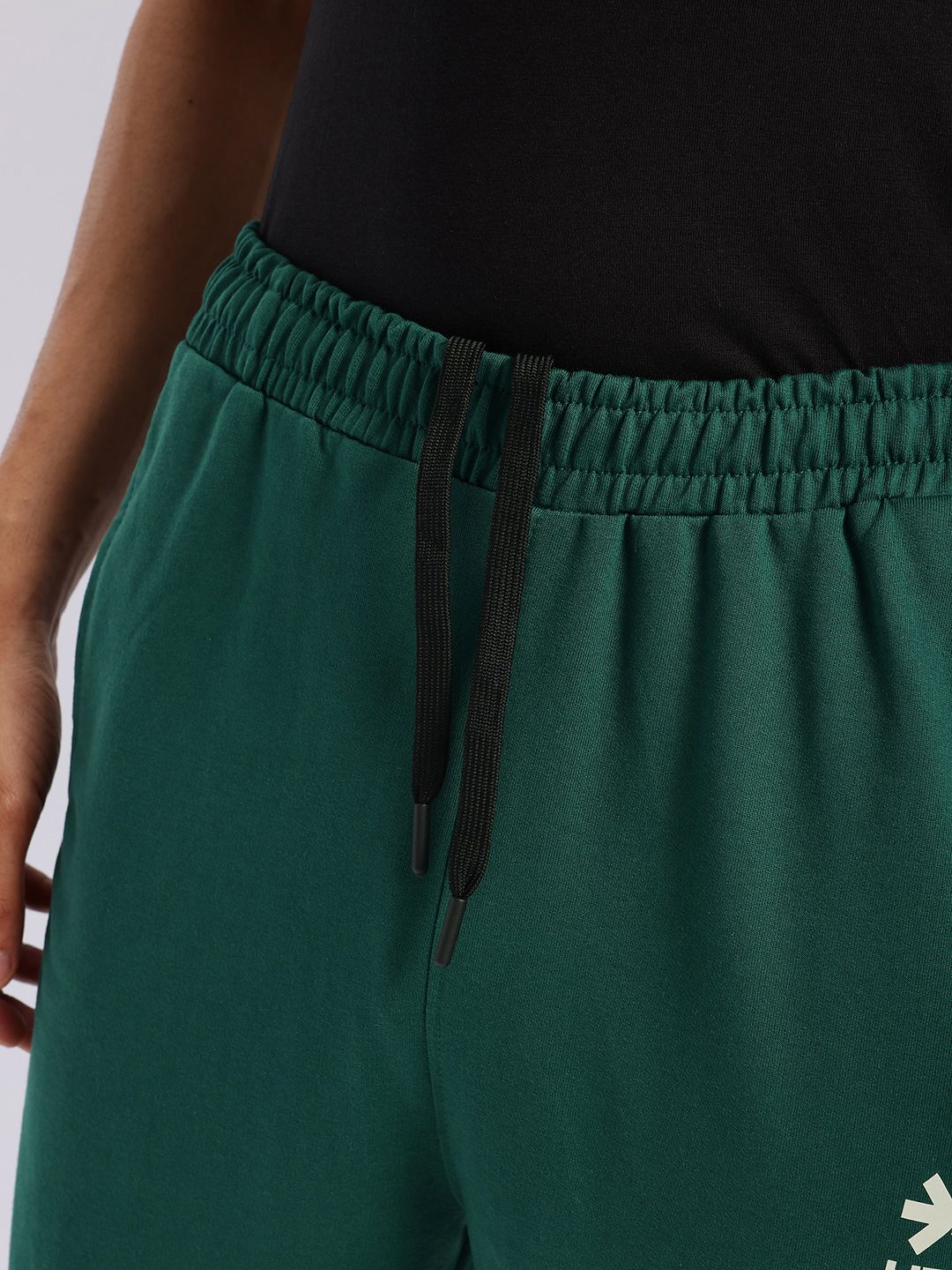 HRX by Hrithik Roshan Men Contrast Piping Mid-Rise Lifestyle Track Pants