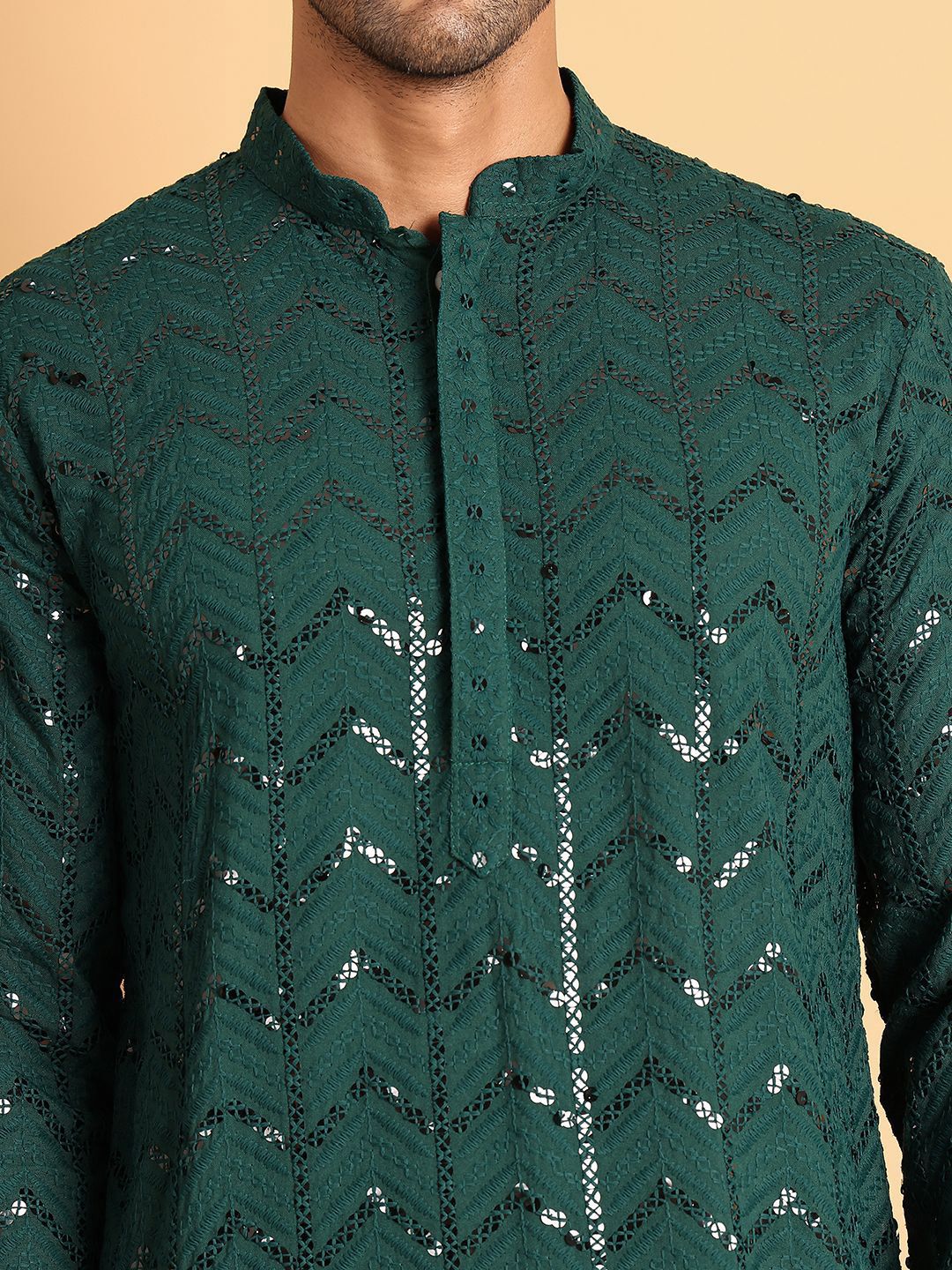 Jompers Men Leheriya Embroidered Sequinned Kurta