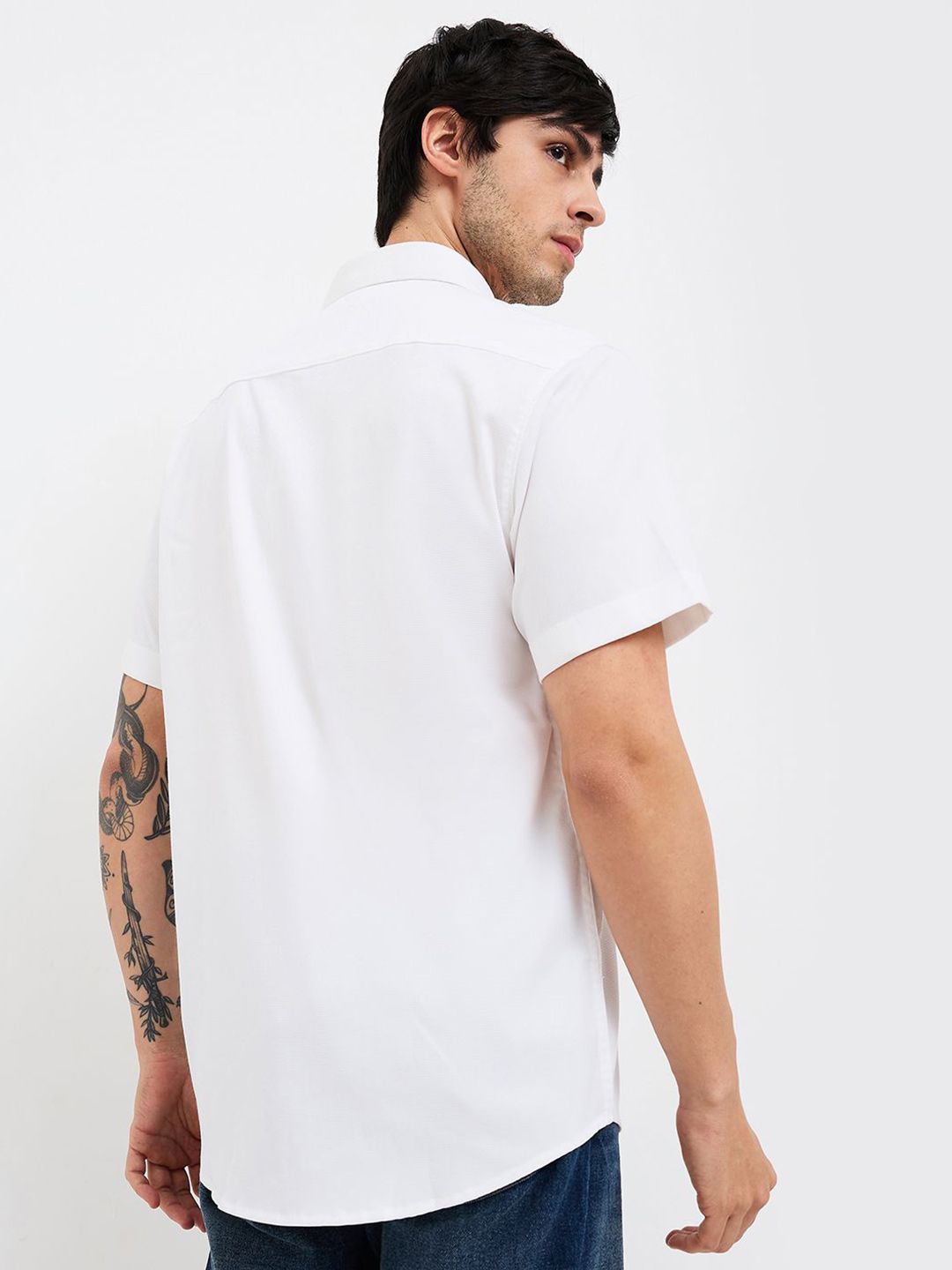 SPYKAR Men Spread Collar Solid Casual Shirt