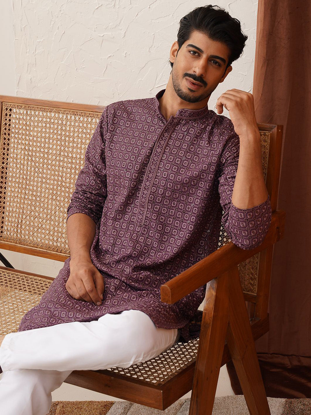 Jompers Men Geometric Embroidered Sequinned Kurta