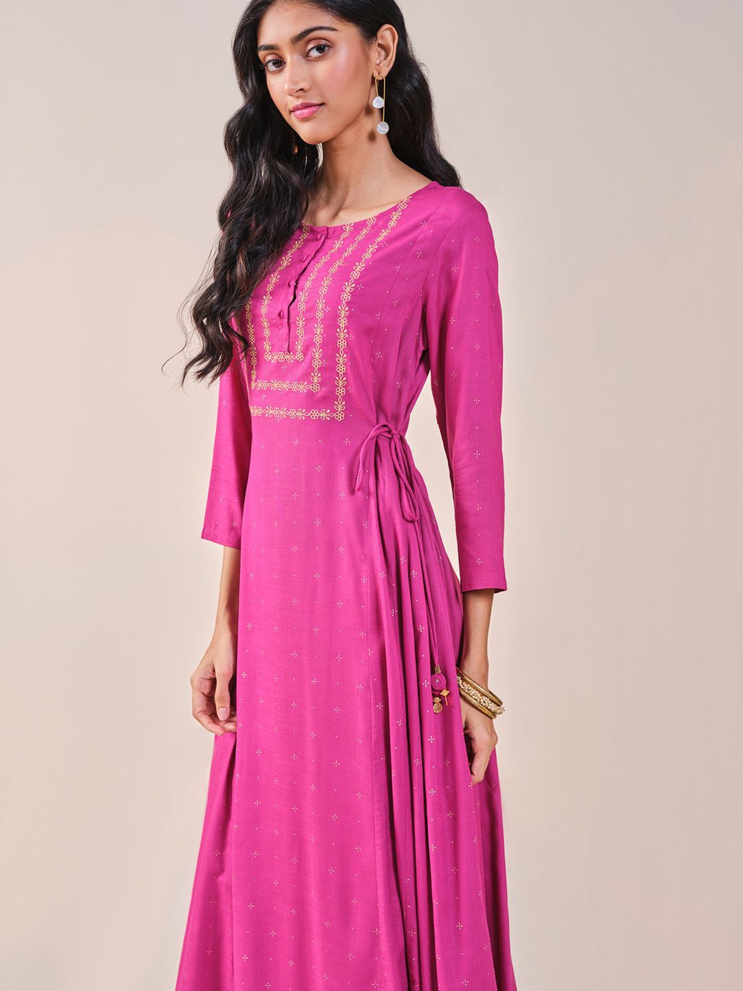 Global Desi Floral Printed Round Neck A-Line Kurta