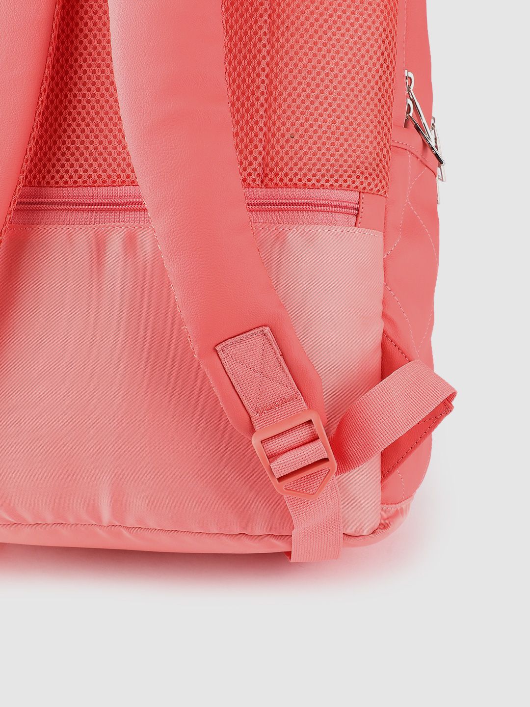 Gear Unisex Vogue Backpack with Anti-Theft Pocket