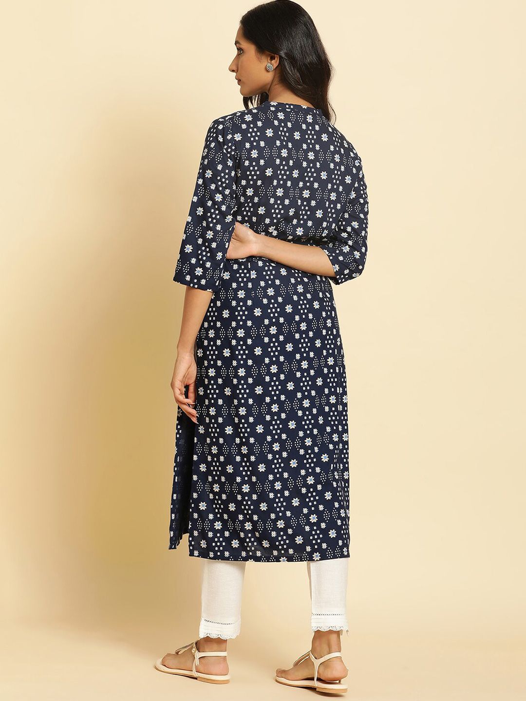 W Floral Printed Mandarin Collar Straight Kurta