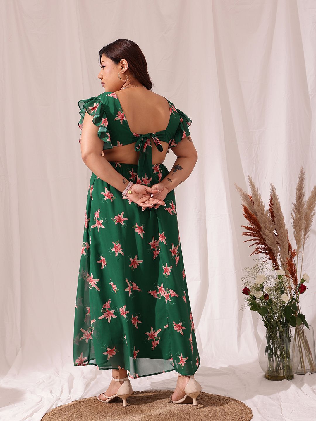 CURVY STREET Plus Size Floral Printed Flutter Sleeve Fit & Flare Maxi Dress