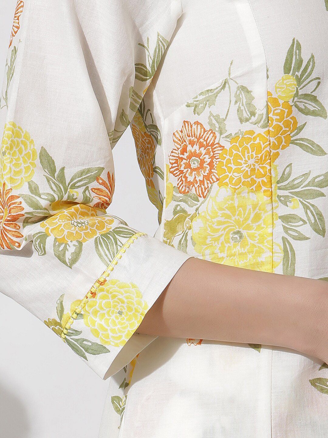 W Floral Printed Regular Thread Work Pure Cotton Kurta with Trousers & Dupatta