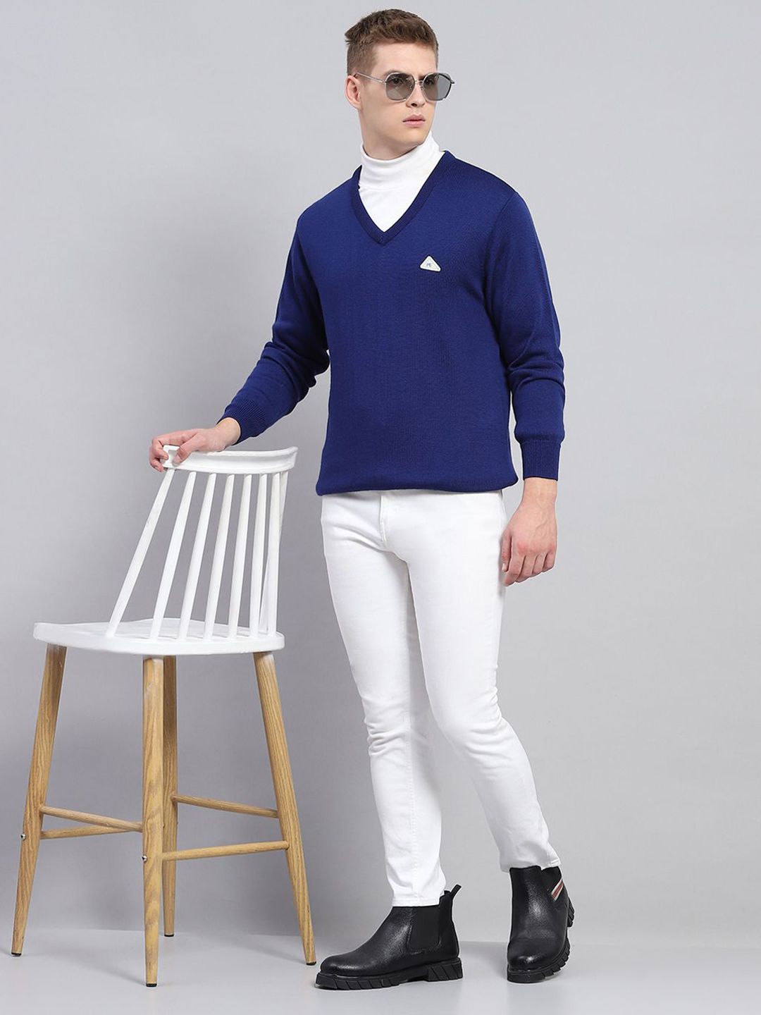 Monte Carlo Men V-Neck Woollen Pullover Sweater