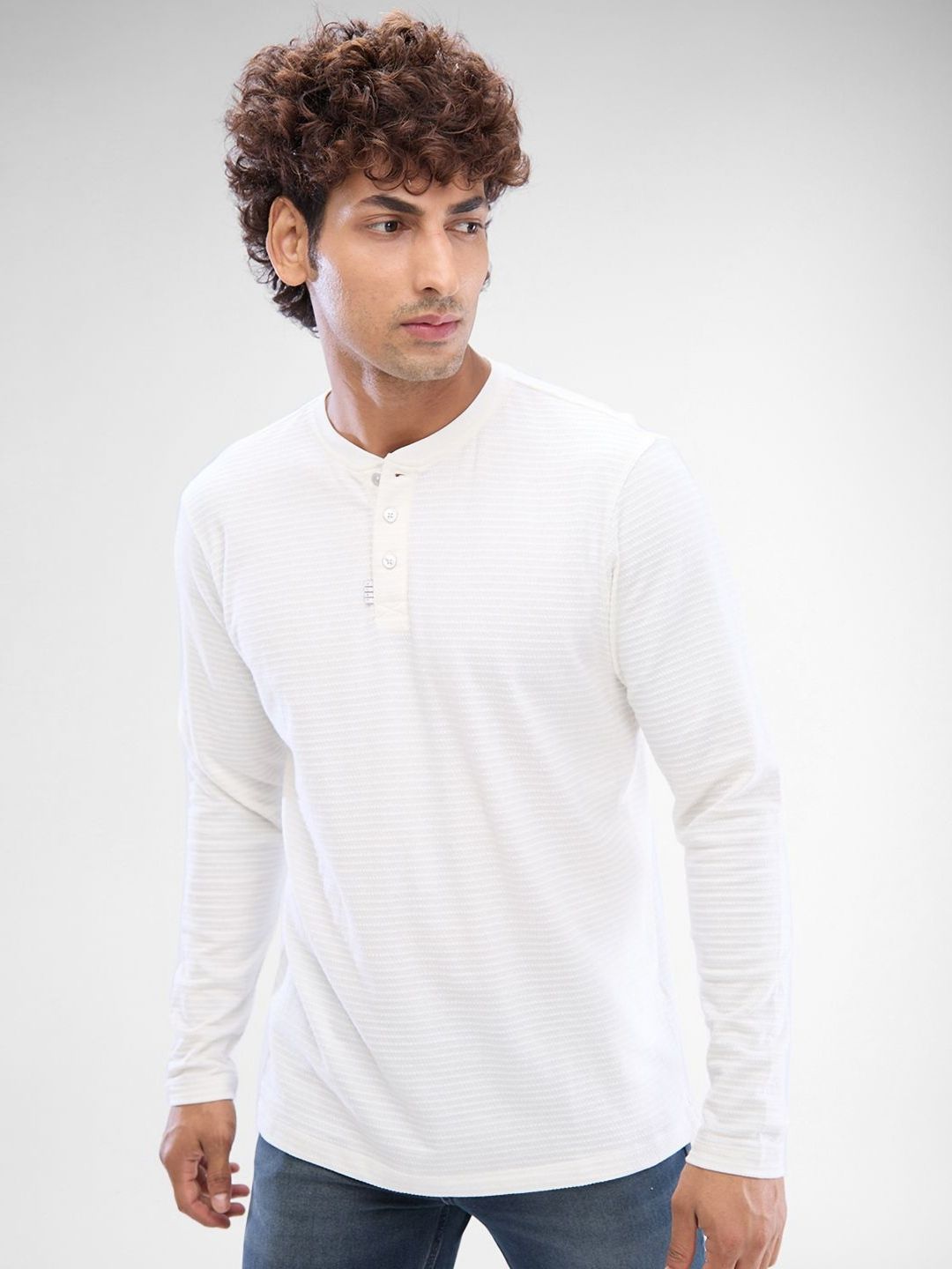 SPYKAR Men Mandarin Collar Slim Fit Solid T-shirt