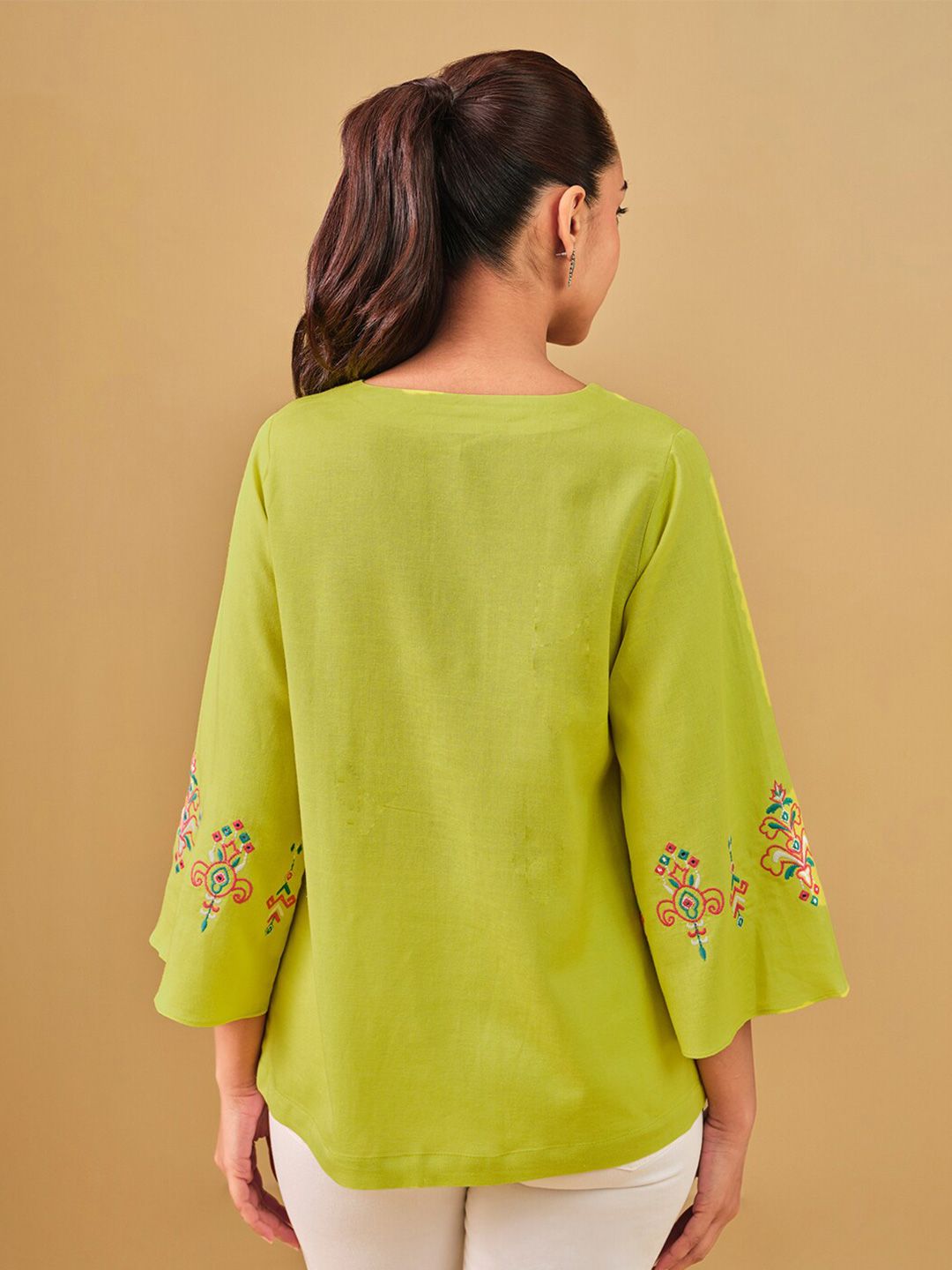 Global Desi V-Neck Floral Printed Top