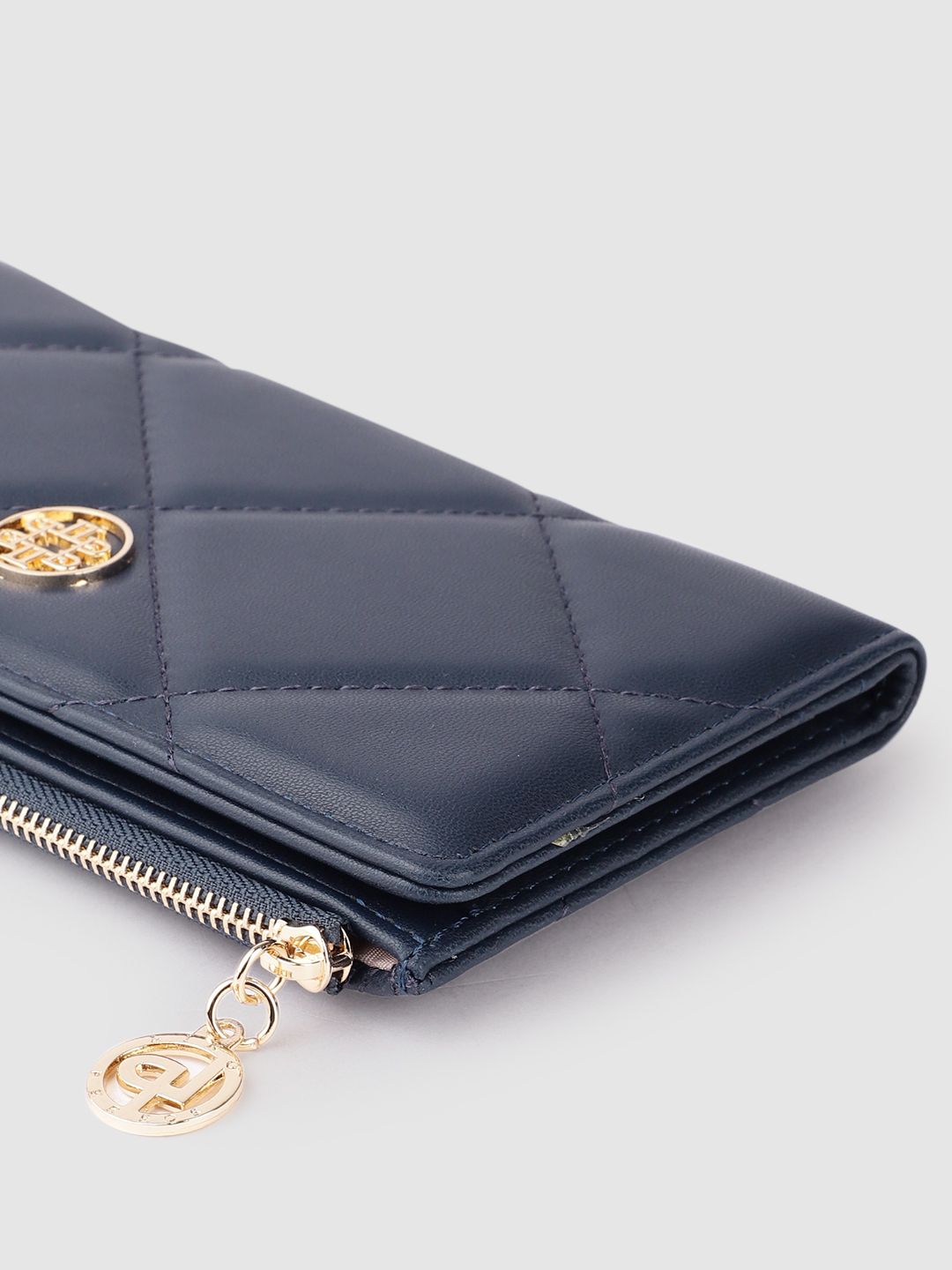 Lino Perros Women Quilted Two Fold Wallet