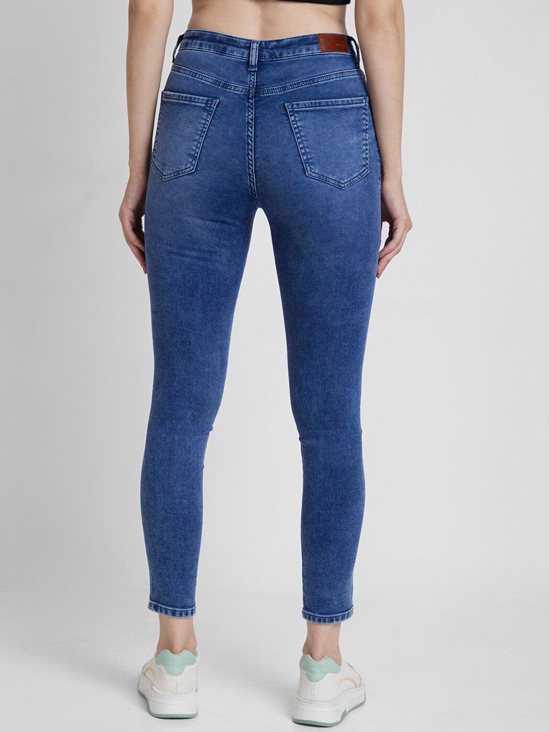 SPYKAR Women Super Skinny Fit Clean Look Mid-Rise Heavy Fade Crinkle Stretchable Jeans