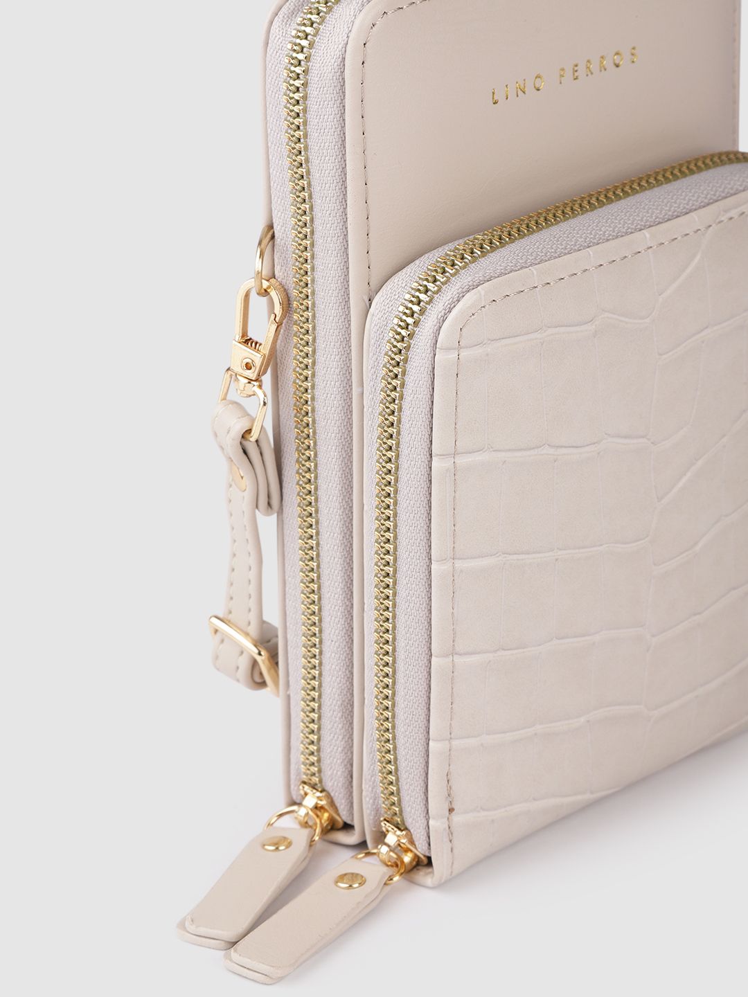 Lino Perros Women Grey Animal Printed PU Structured Sling Bag