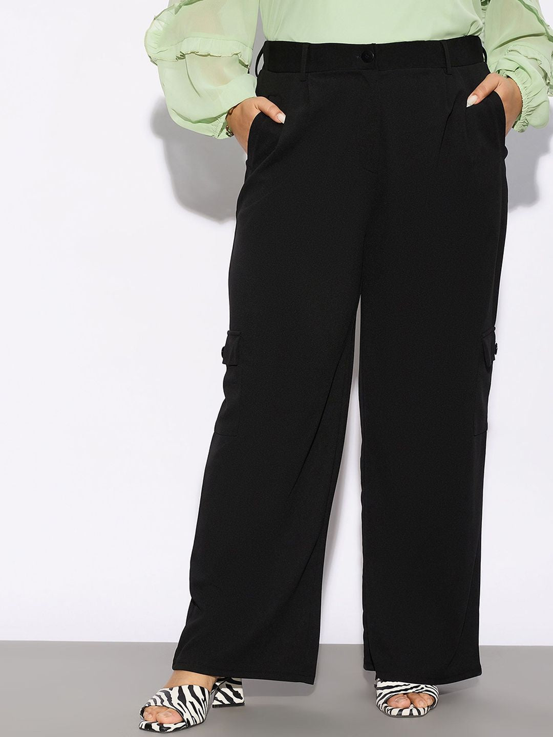 SASSAFRAS Curve Women Plus Size Straight Fit Cargo