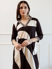 Indo Era Women Floral Printed Regular Kurta with Trousers