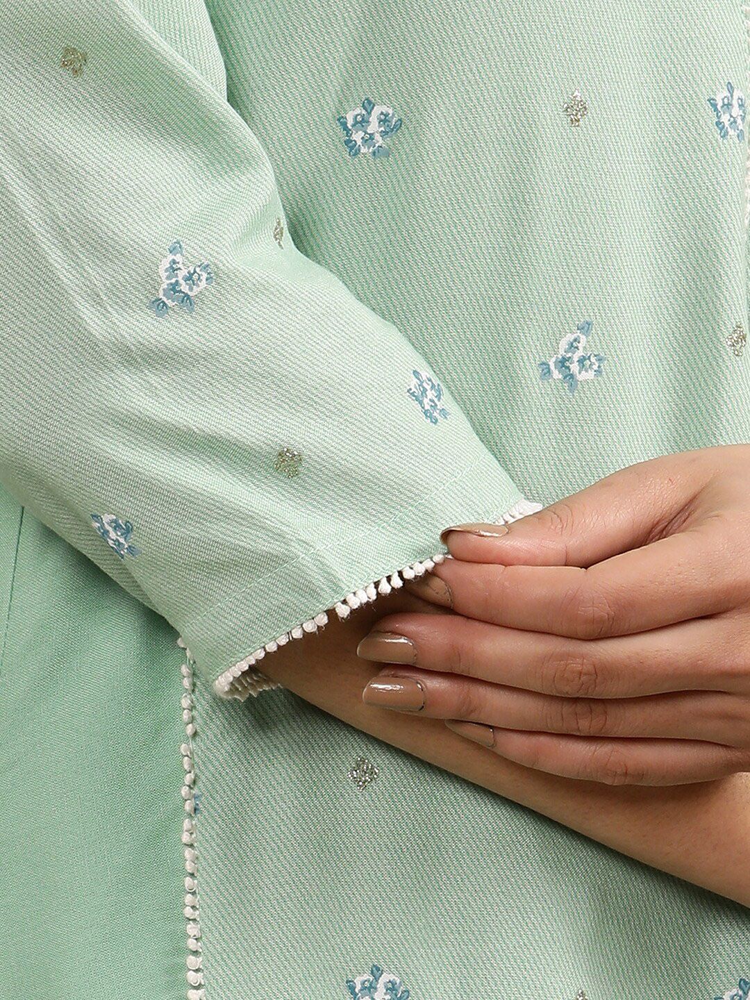 W Floral Printed Thread Work Keyhole Neck Kurta With Trousers & Dupatta