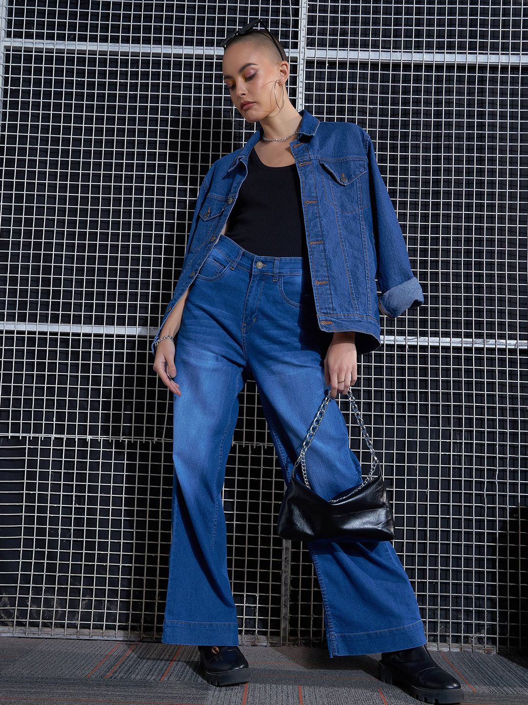 SASSAFRAS Black Scoop Neck Tank Top