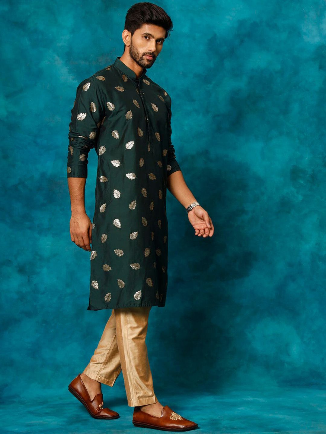 VASTRAMAY Embellished Thread Work Kurta