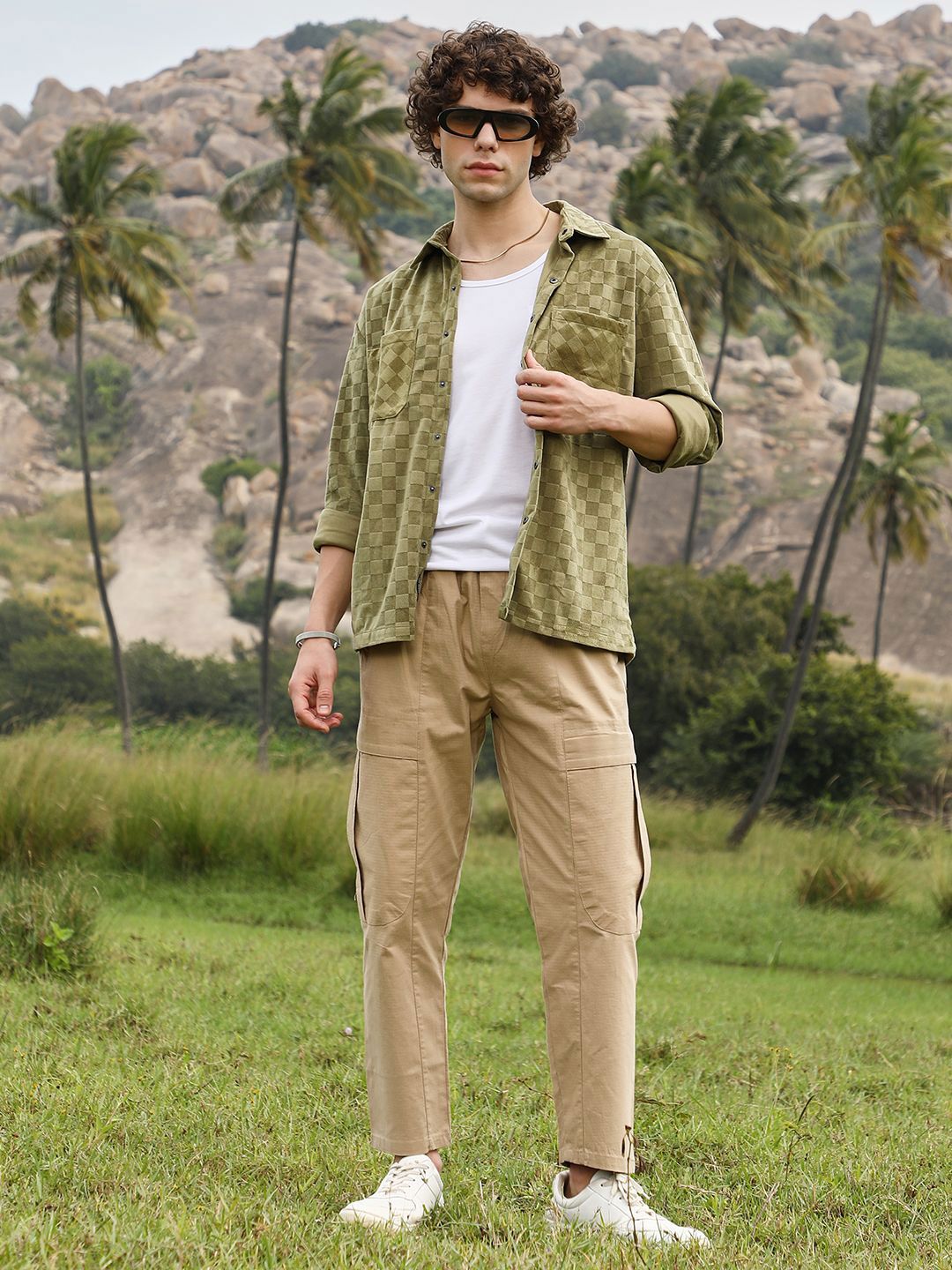 Campus Sutra Men Comfort Opaque Casual Shirt